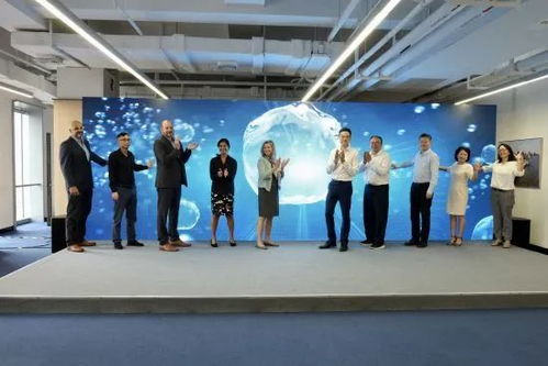 康明斯Accelera氢燃料电池助力临港公交创造新纪录，开启低碳交通新篇章