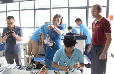 深化技术交流，共谋合作发展——东莞职业技术学院机电工程系领导来我院参观交流